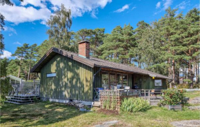 Nice home in Hakenäset with Sauna, WiFi and 5 Bedrooms, Berga